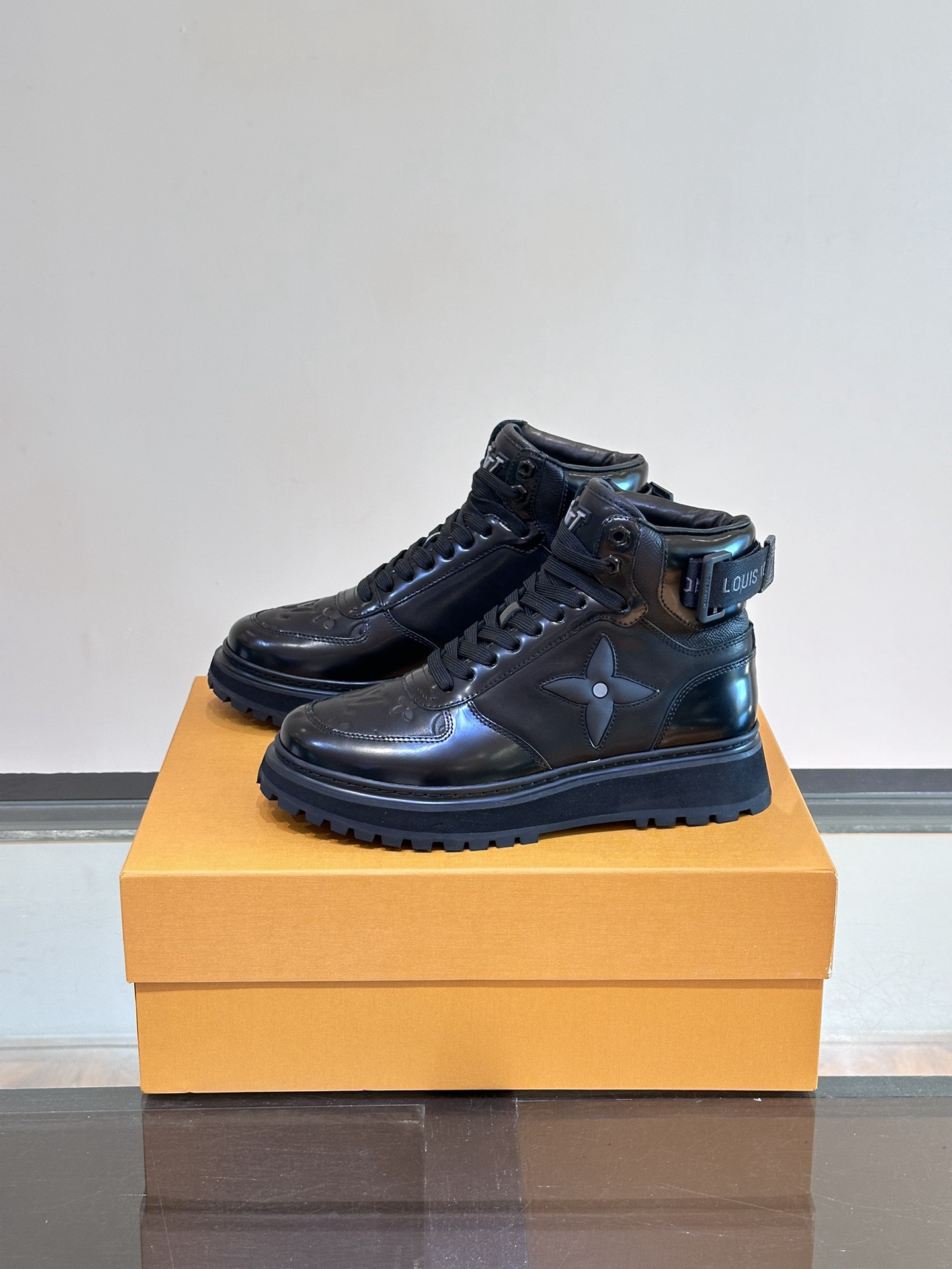 Men L*ouis V*uitton Top Sneaker L*V Shoes