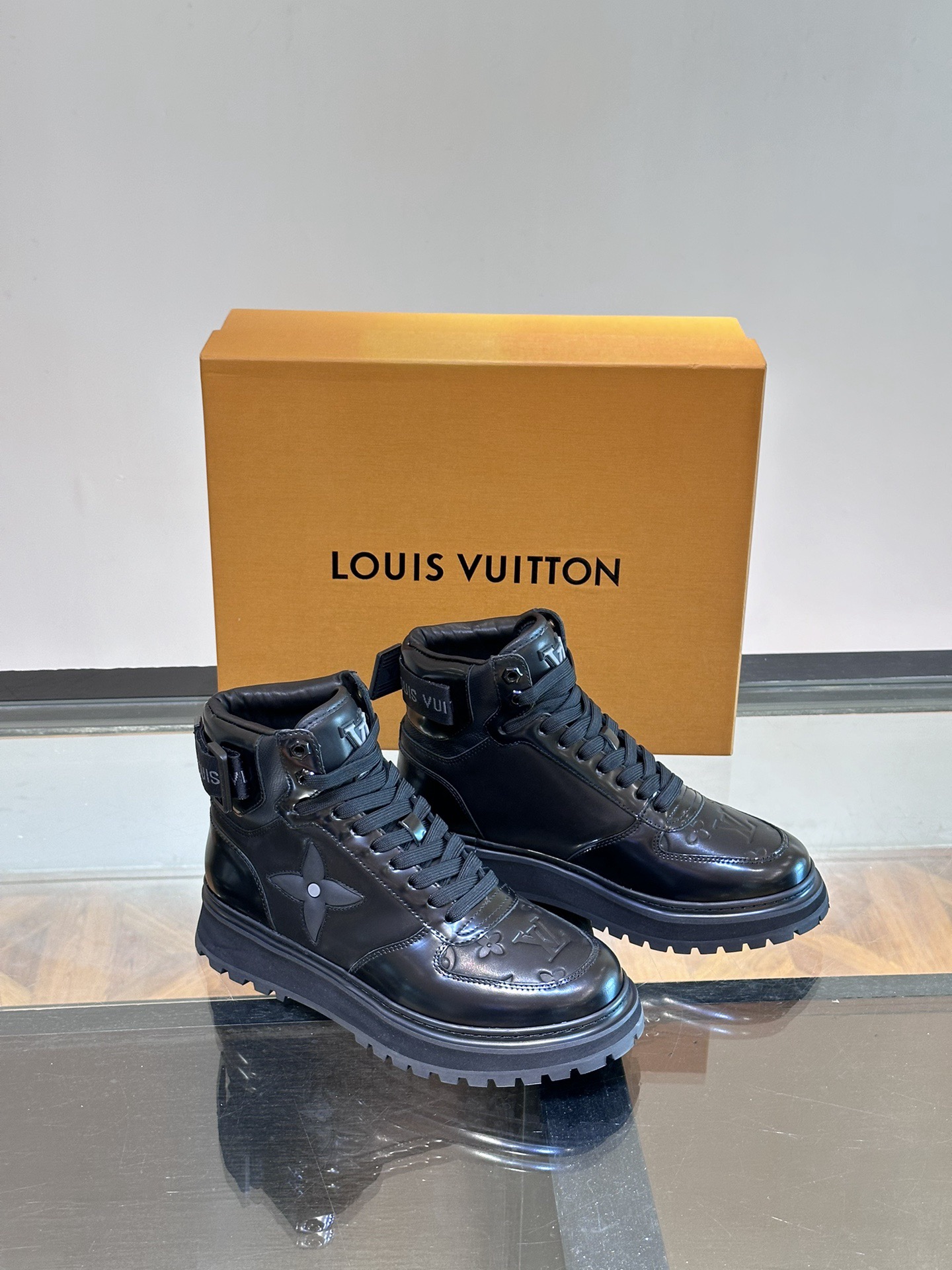 Men L*ouis V*uitton Top Sneaker L*V Shoes